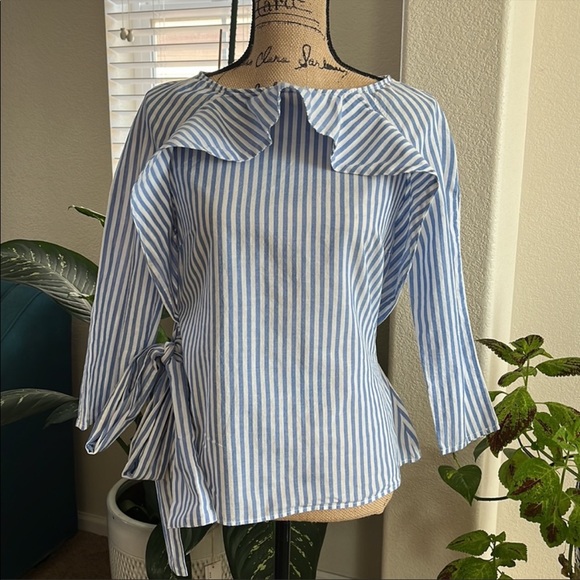 NWOT H&M Top. Striped white and Blue - Picture 1 of 8